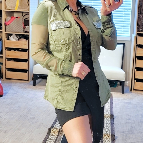 Guess Tops - Guess camo mesh chiffon sleeves shirt